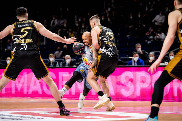 与博尔达拉 与博尔达拉