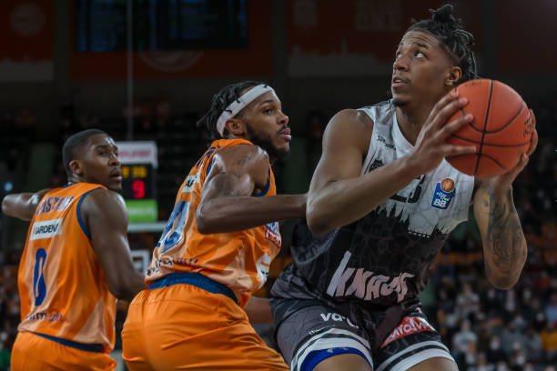 他的表现一 他的表现一